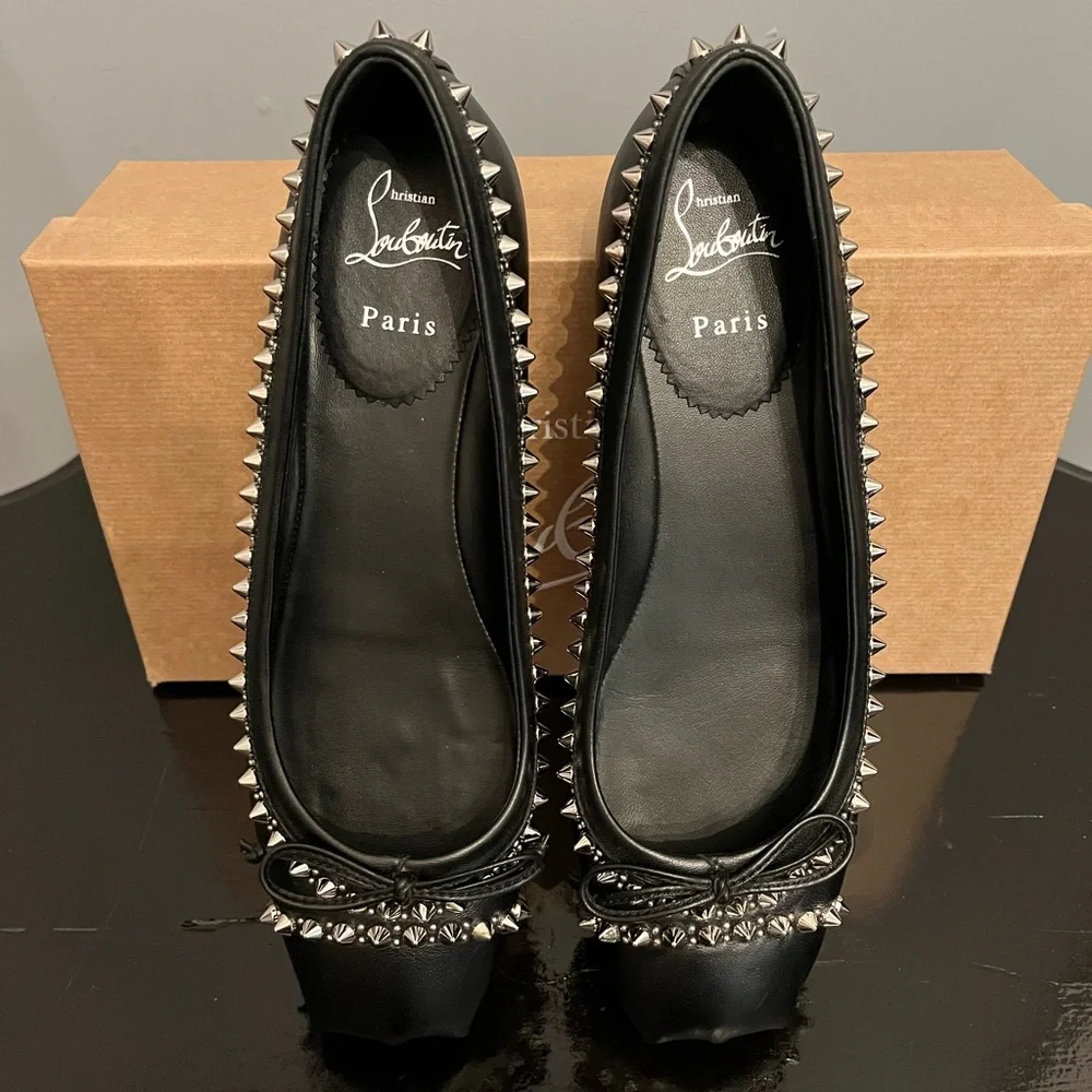 BNIB Christian Louboutin Mamadrague Spiked Black Leather Ballet Flats, size 39 - Picture 6 of 16
